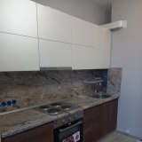 Кухня с пленочными фасадами без ручек