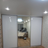 Шкаф купе с дверями AGT и зеркалом