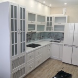 Кухня с буфетом,столешница кварц