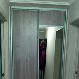 Гардеробная в нишу, в коридоре