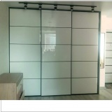 Шкаф купе с дверями минималист